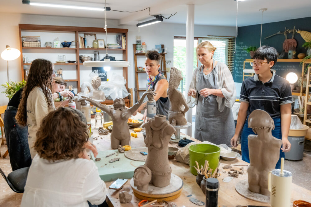 Expressive Hands: 2-hour demo with guest Artist Jai Sallay-Carrington, April 4th - Image 4